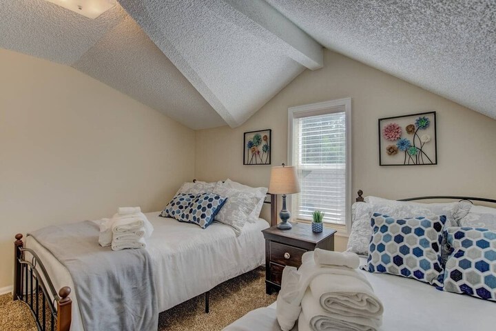 Room 7 of 46