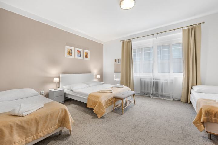 Room 8 of 60