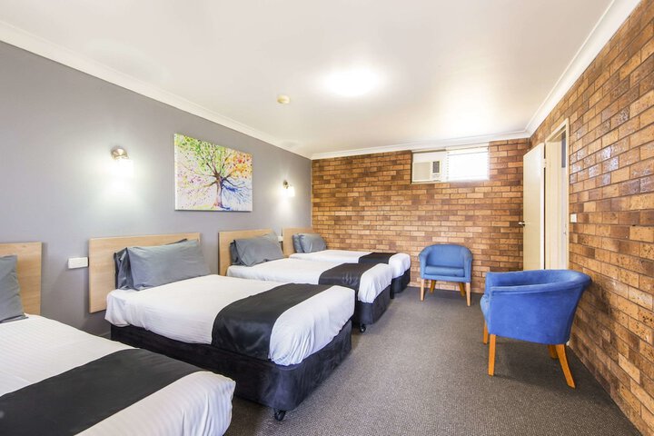 Room 17 of 42