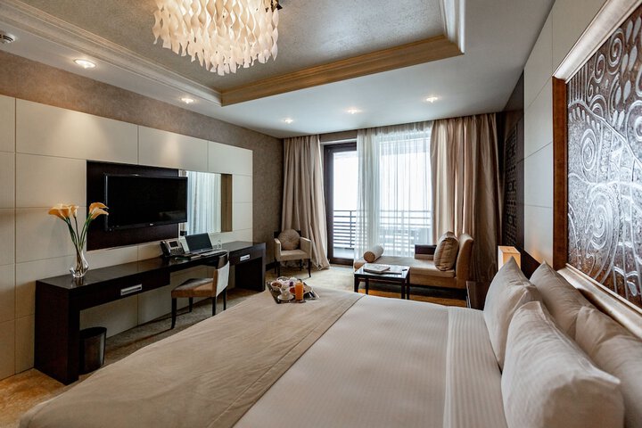 Room 21 of 100