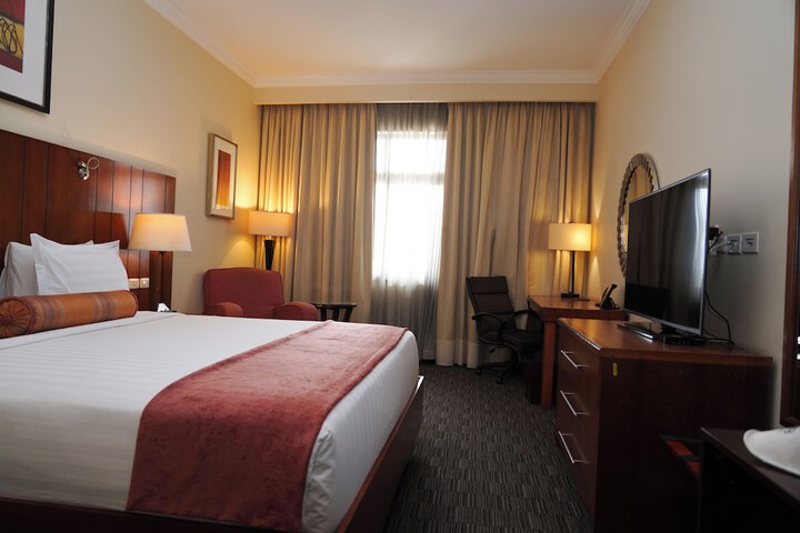 Room 83 of 168