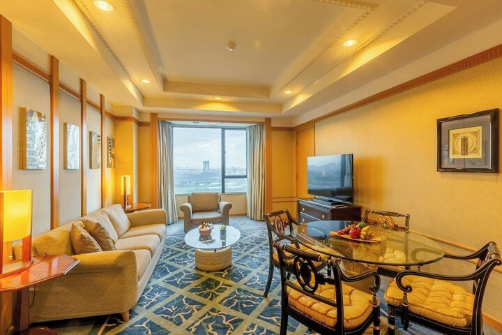 Room 50 of 128