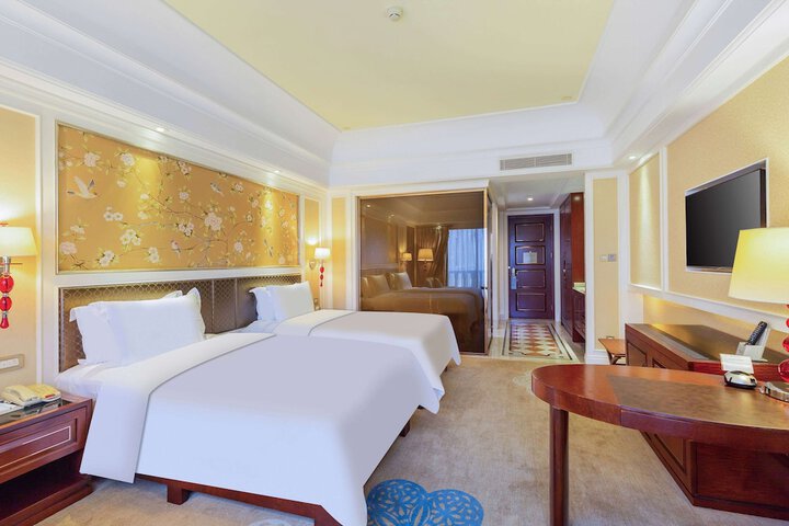 Room 31 of 103