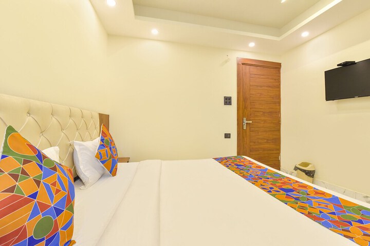 Room 10 of 36