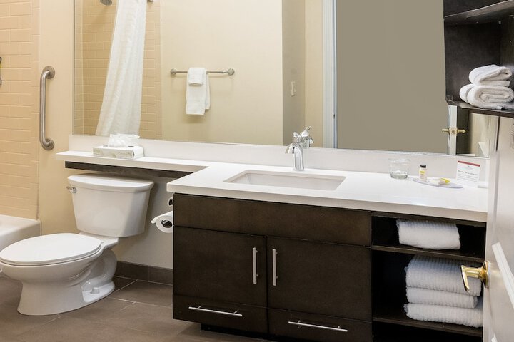2 Queen Beds Studio Suite (10 of 16)