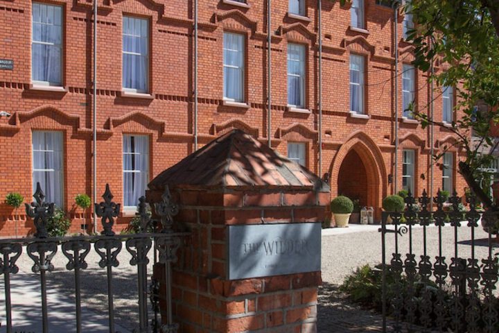 Hotel 90 of 94