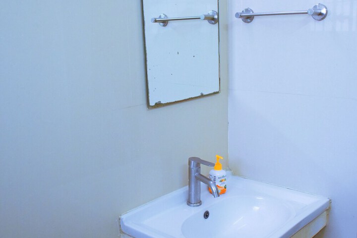 Room 29 of 32