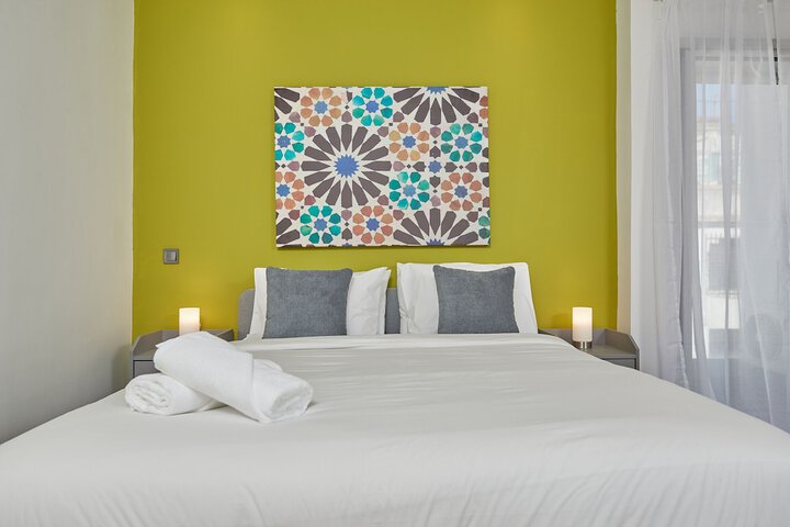 Room 10 of 82