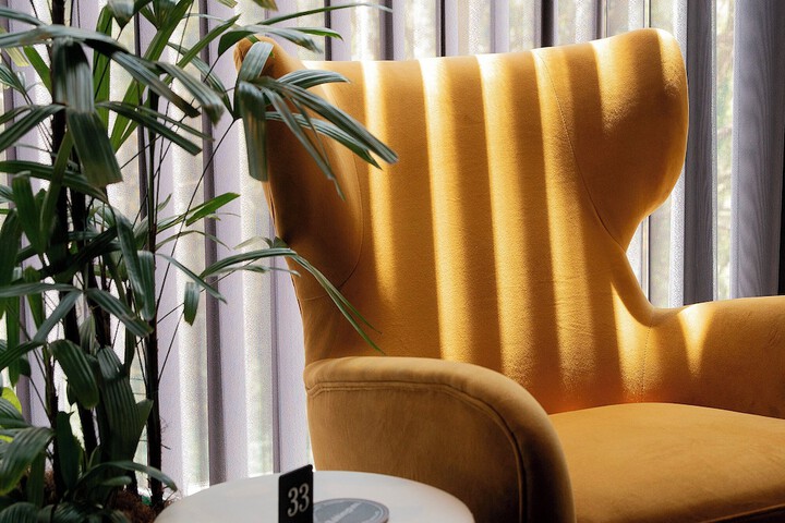 Lounge 58 of 66