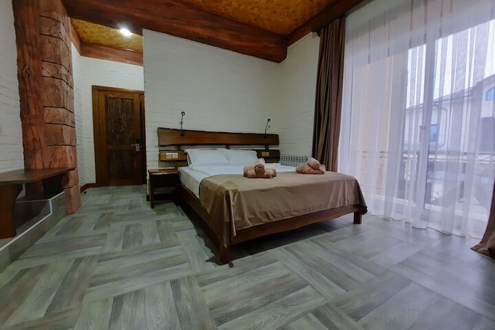 Room 6 of 91