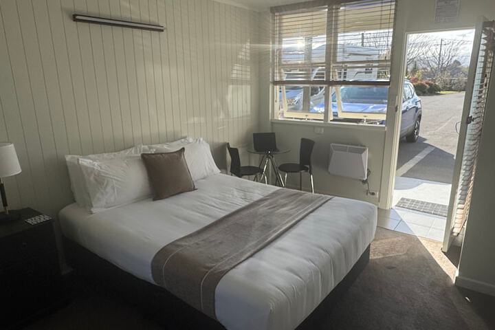 Room 7 of 22