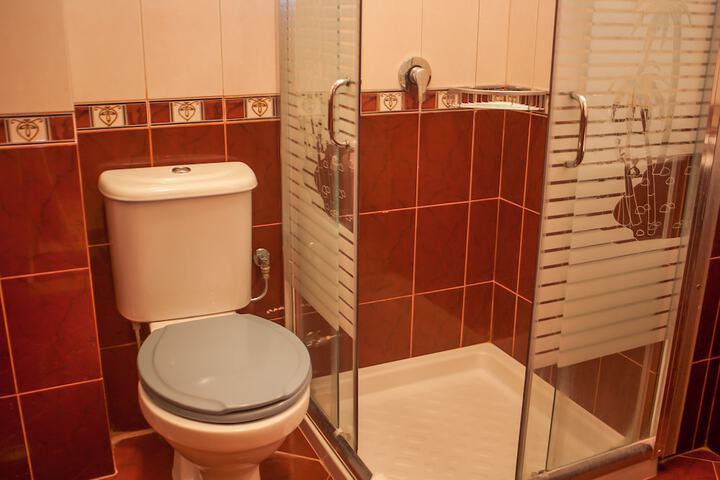 Room 34 of 69
