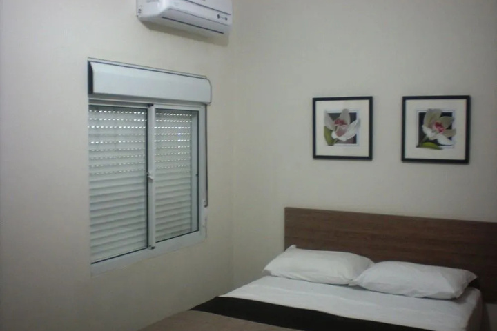 Room 4 of 20