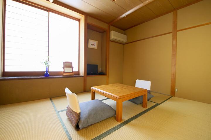 Room 5 of 45