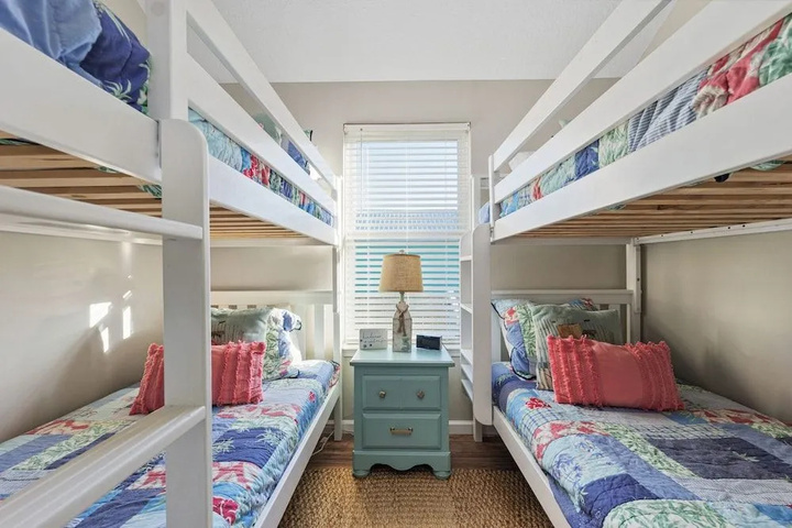 Room 4 of 15