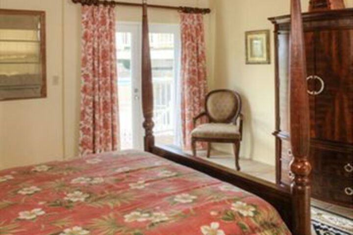 Room 10 of 22