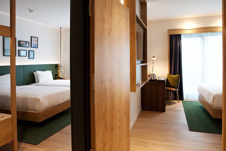 Room 14 of 86