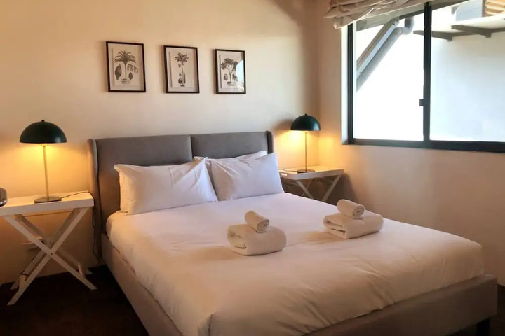 Room 2 of 15