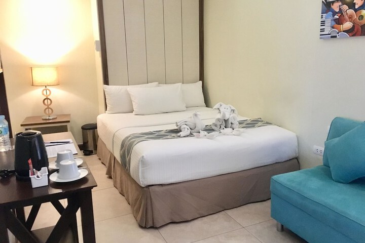 Room 15 of 43