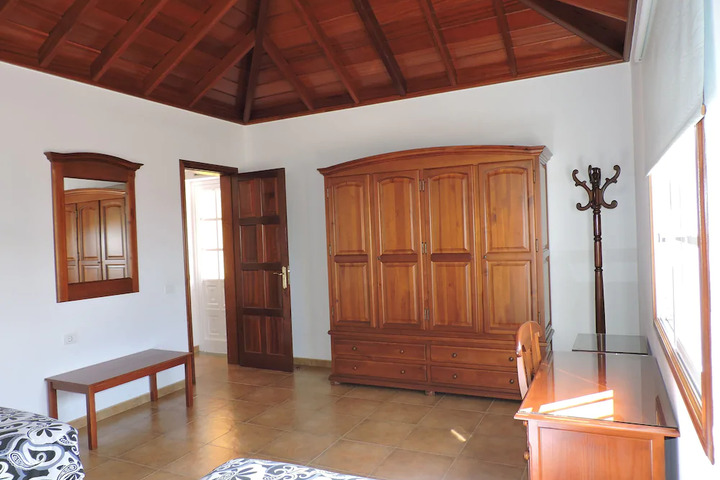 Room 5 of 7