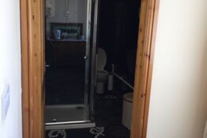 Room 9 of 33