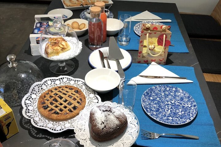 Breakfast/Coffee Service 32 of 41