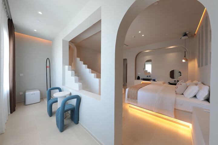 Room 5 of 150