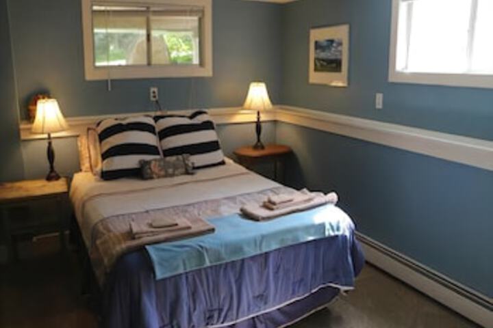 Room 32 of 37