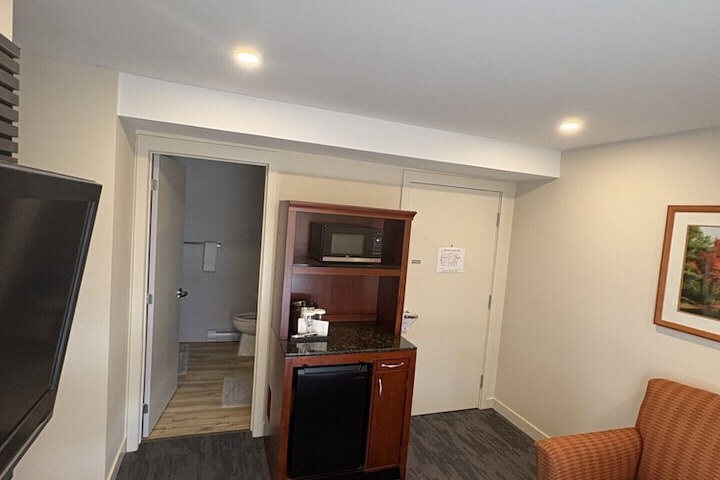 Room 18 of 33