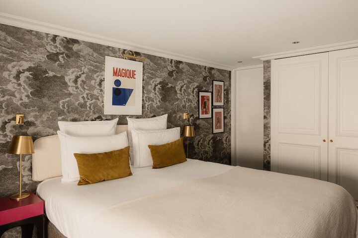 Room 7 of 75