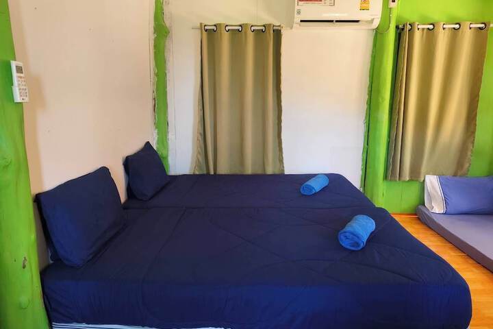 Room 10 of 43