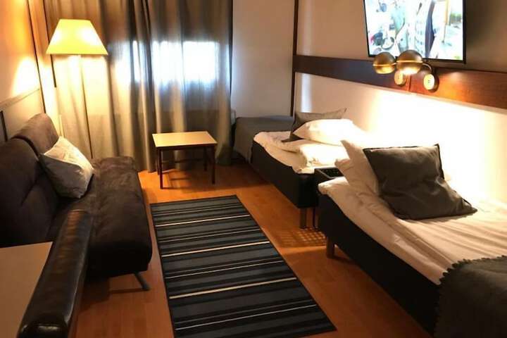 Room 3 of 23