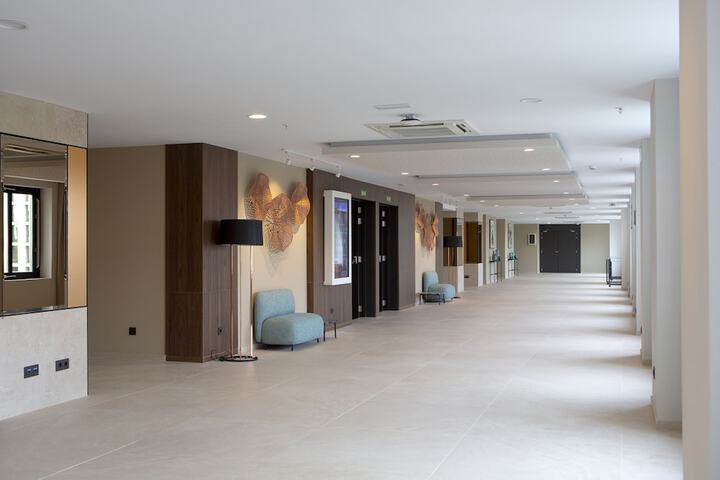 Ballroom/Hall 136 of 202