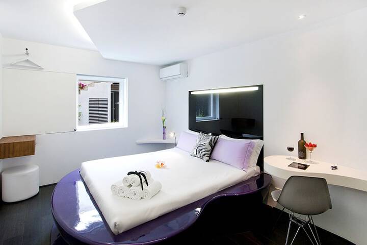 Room 2 of 56