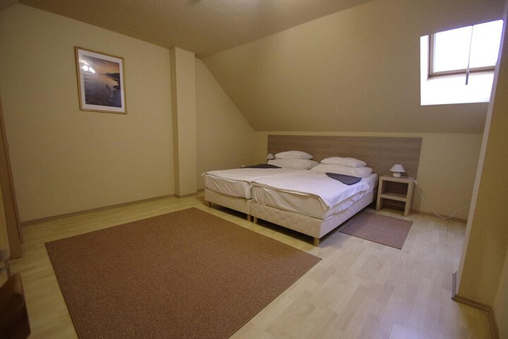Room 13 of 70