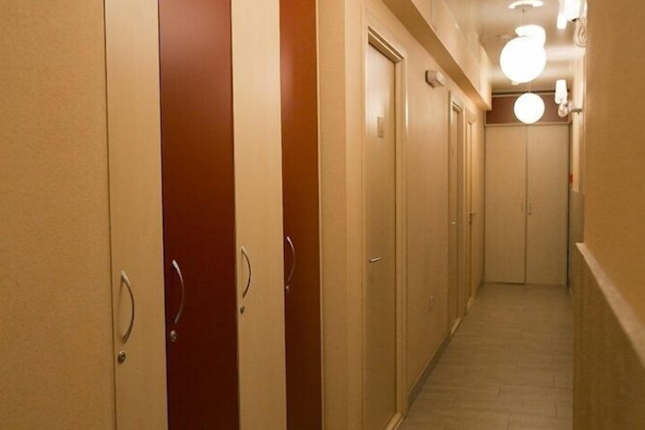 Ballroom/Hall 43 of 45