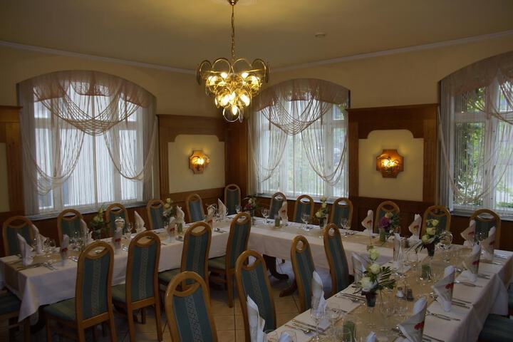 Ballroom/Hall 37 of 39