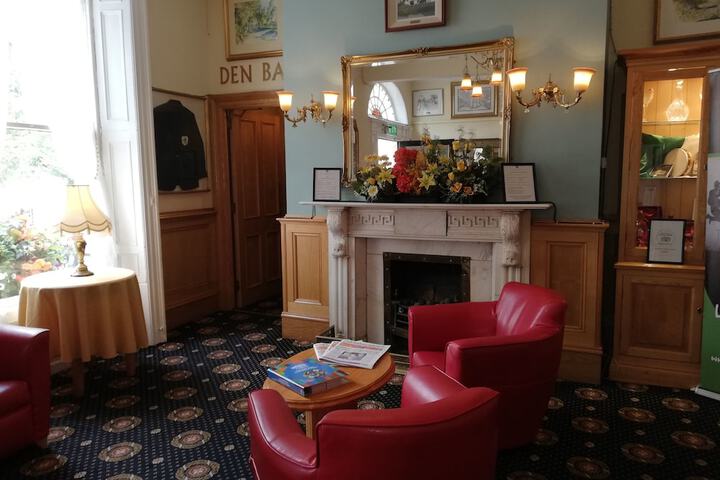 Entrance & Lobby