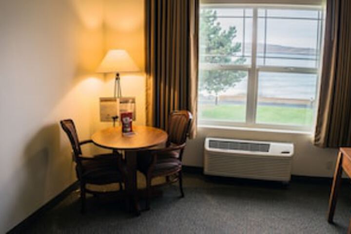 Room 40 of 210