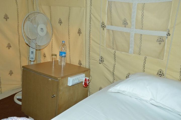 Room 4 of 24