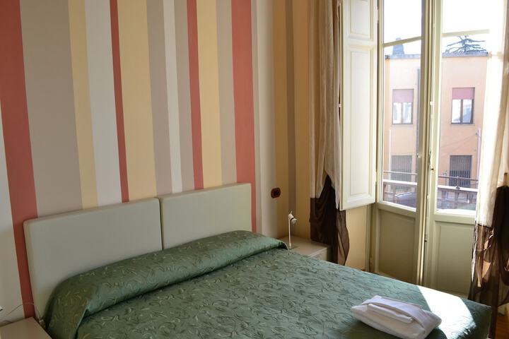 Room 7 of 18
