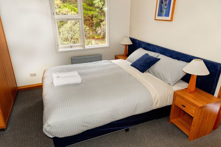 Room 8 of 37