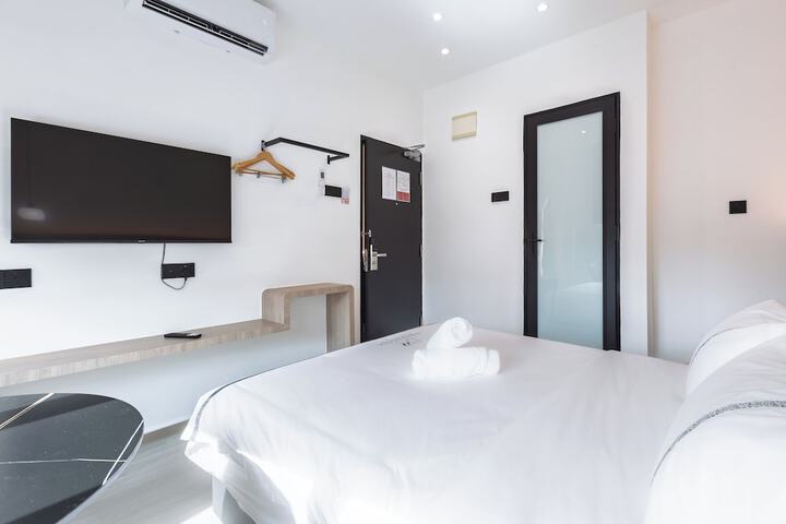 Room 85 of 139