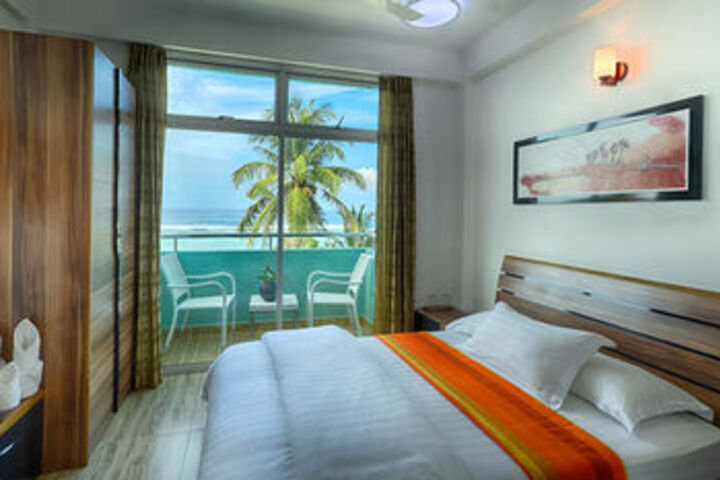Room 9 of 19