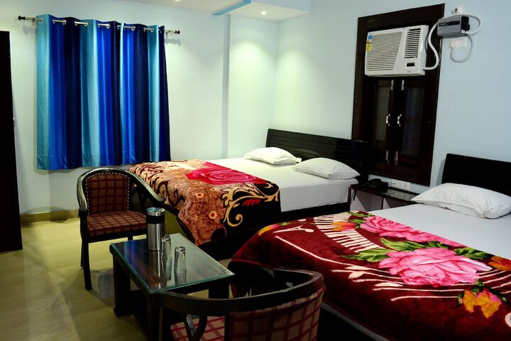 Room 6 of 26