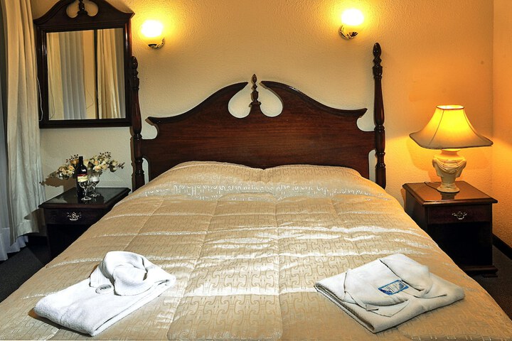 Room 2 of 39