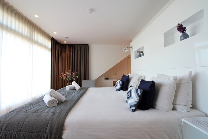 Room 32 of 105