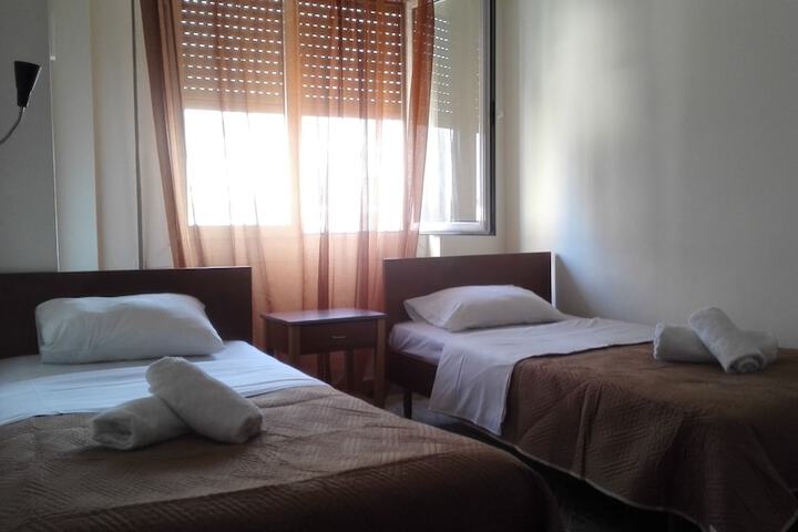 Room 4 of 41