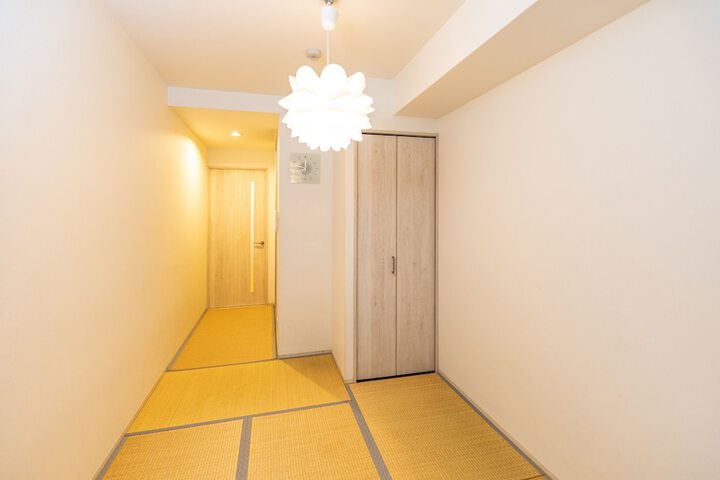 Room 6 of 23