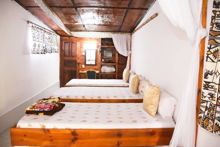 Room 9 of 51